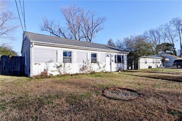 1845 Kensington DR, Hampton, VA 23663