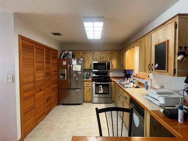 17530 SE HIGHWAY 452, Umatilla, FL 32784