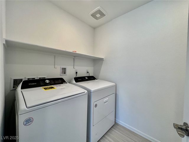 8003 Adelaide Hills Street, Las Vegas, NV 89113