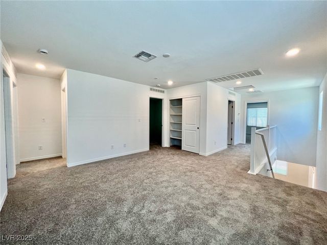 8003 Adelaide Hills Street, Las Vegas, NV 89113