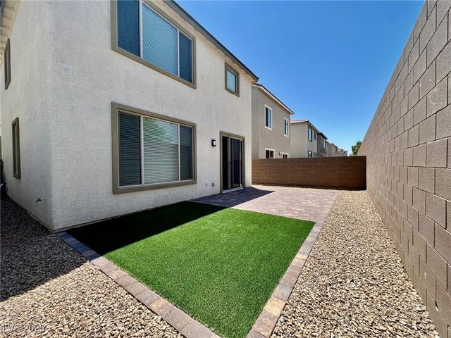 8003 Adelaide Hills Street, Las Vegas, NV 89113