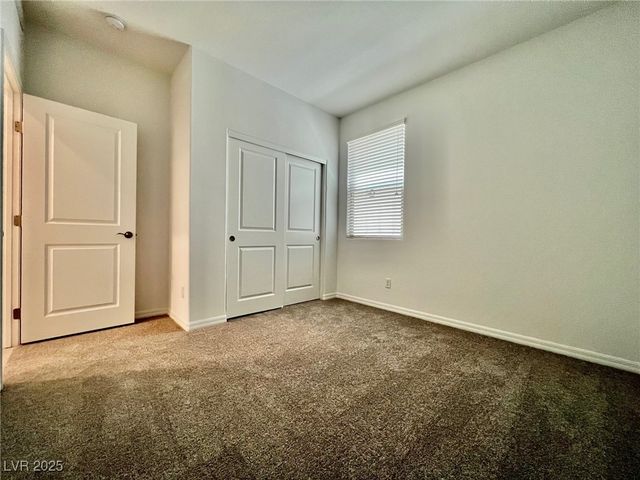 8003 Adelaide Hills Street, Las Vegas, NV 89113