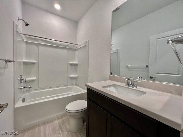 8003 Adelaide Hills Street, Las Vegas, NV 89113