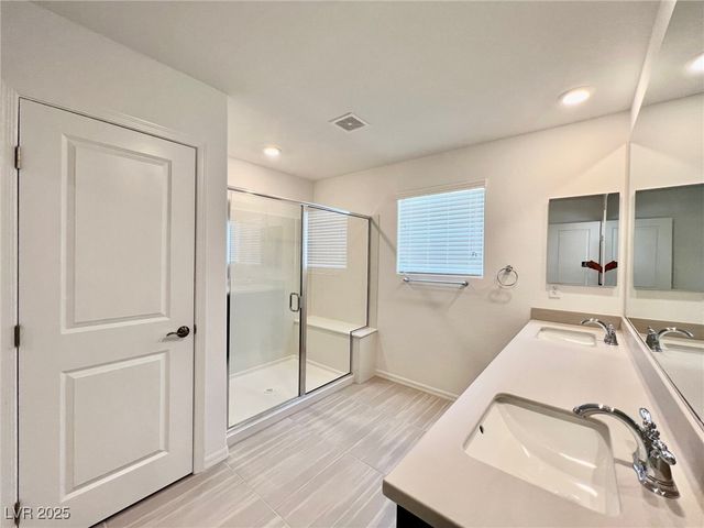 8003 Adelaide Hills Street, Las Vegas, NV 89113