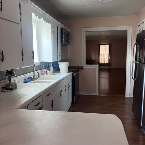 2521 Broadview Street, Greenville, TX 75402