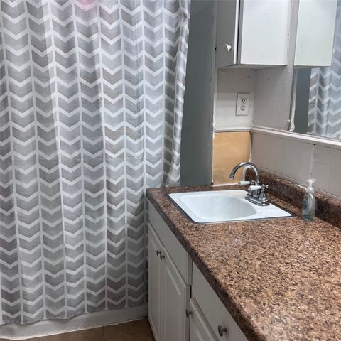 2521 Broadview Street, Greenville, TX 75402