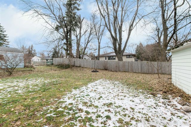 4252 Lester Drive, Grand Rapids, MI 49525