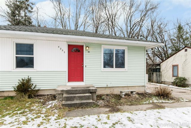 4252 Lester Drive, Grand Rapids, MI 49525