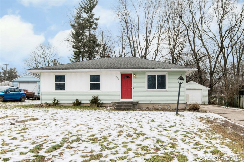 4252 Lester Drive, Grand Rapids, MI 49525