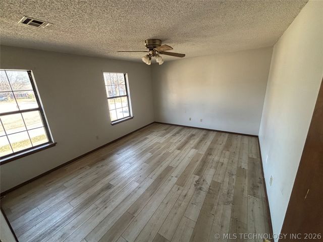 1701 W Inglewood Street, Broken Arrow, OK 74011