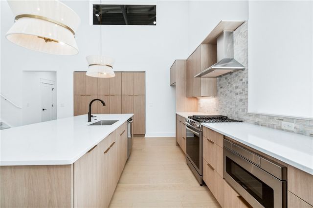 123 S Paddock Loop, Fayetteville, AR 72701