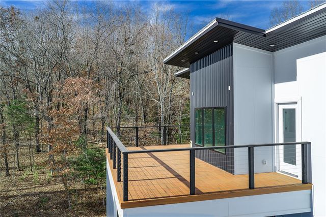 123 S Paddock Loop, Fayetteville, AR 72701