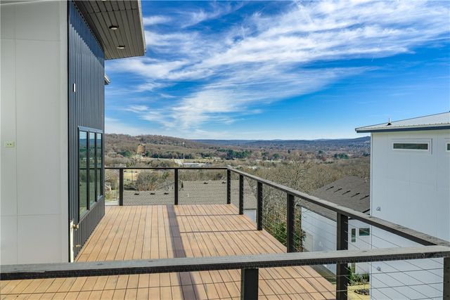 123 S Paddock Loop, Fayetteville, AR 72701