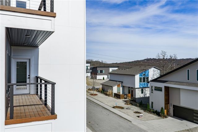 123 S Paddock Loop, Fayetteville, AR 72701