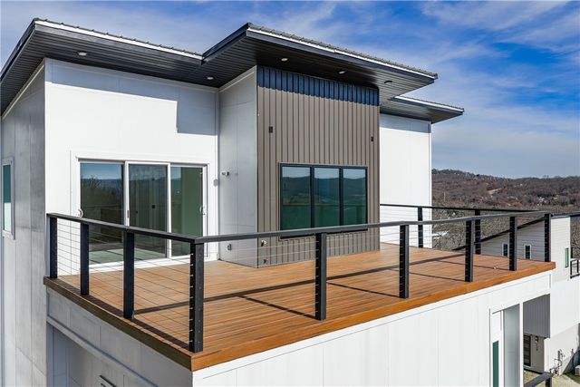 123 S Paddock Loop, Fayetteville, AR 72701