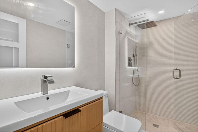525 N OCEAN Boulevard 422, Pompano Beach, FL 33062