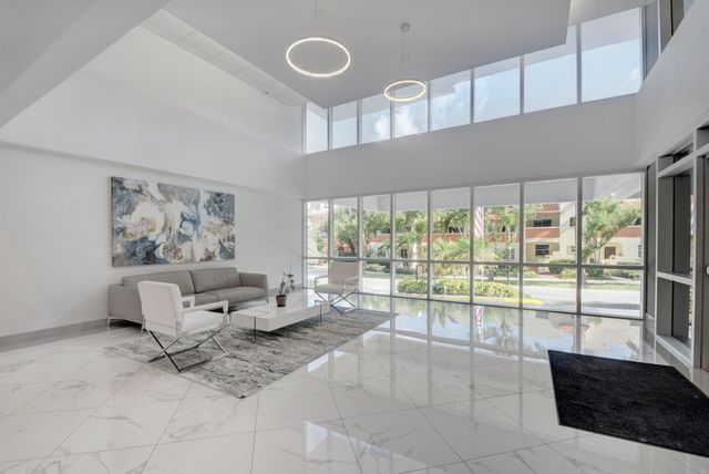 525 N OCEAN Boulevard 422, Pompano Beach, FL 33062