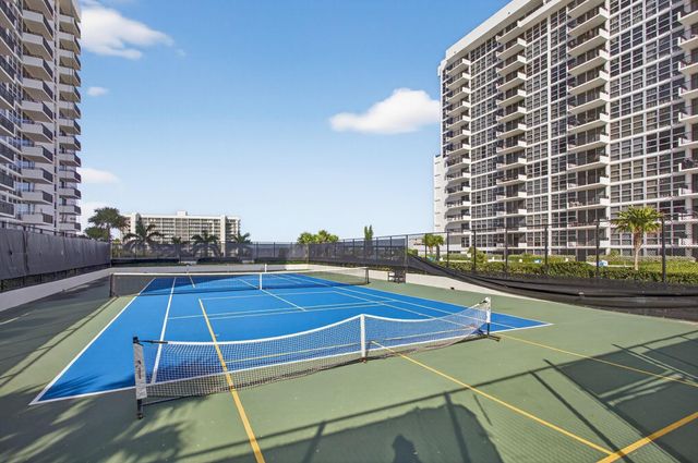 525 N OCEAN Boulevard 422, Pompano Beach, FL 33062