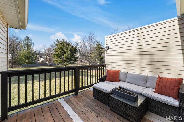 1513 Swallow Drive, St Louis, MO 63144