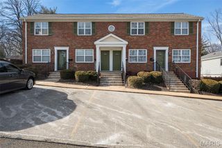 1513 Swallow Drive, St Louis, MO 63144