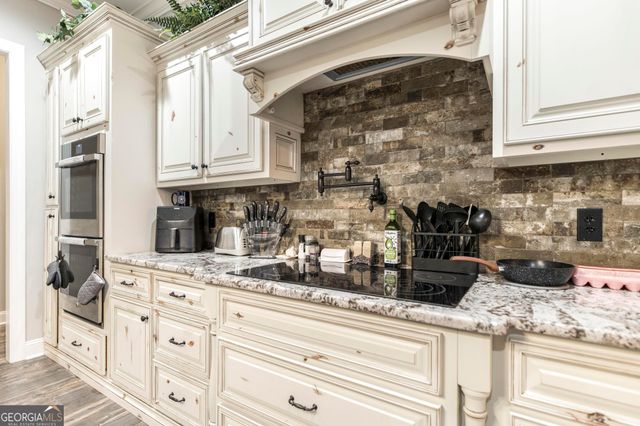 223 Yale Circle, Bonaire, GA 31005