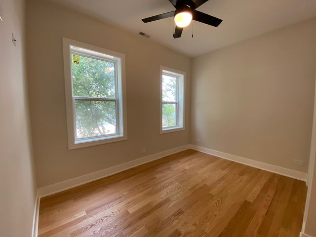 1055 W Pratt Boulevard 2A, Chicago, IL 60626