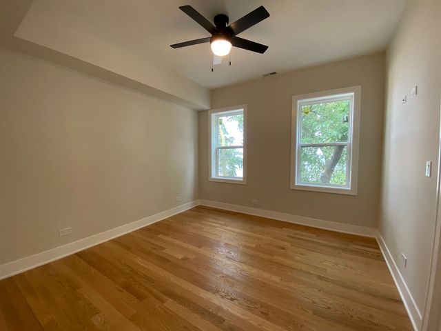 1055 W Pratt Boulevard 2A, Chicago, IL 60626