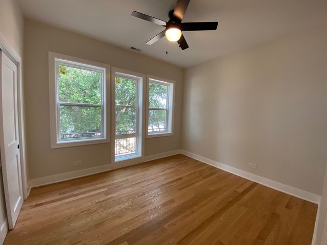 1055 W Pratt Boulevard 2A, Chicago, IL 60626