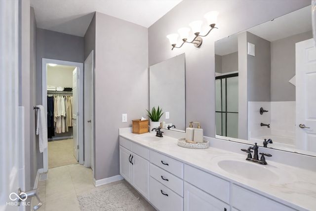 1626 Lacebark Drive A, Greenwood, IN 46143