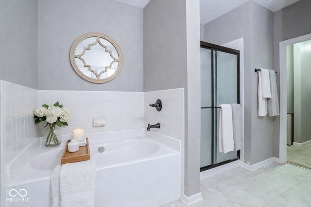 1626 Lacebark Drive A, Greenwood, IN 46143