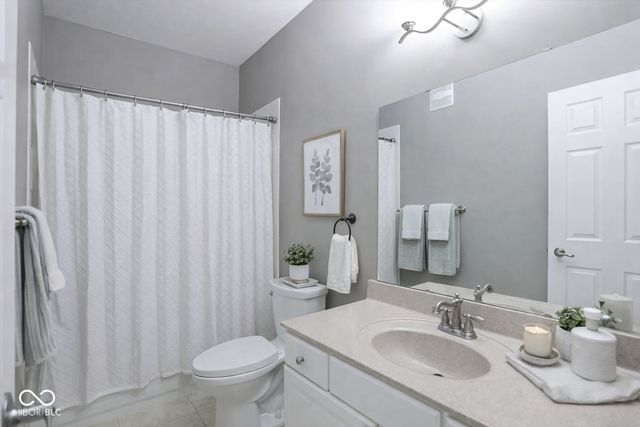 1626 Lacebark Drive A, Greenwood, IN 46143