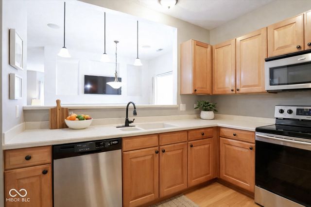 1626 Lacebark Drive A, Greenwood, IN 46143