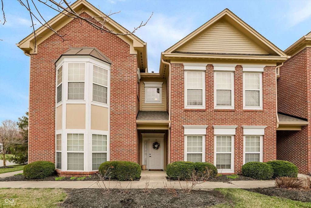 1626 Lacebark Drive A, Greenwood, IN 46143