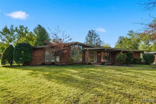 351 Greenbriar Lane, Ballwin, MO 63011