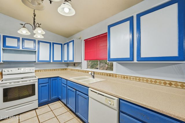 9561 W HARTIGAN Lane, Arizona City, AZ 85123