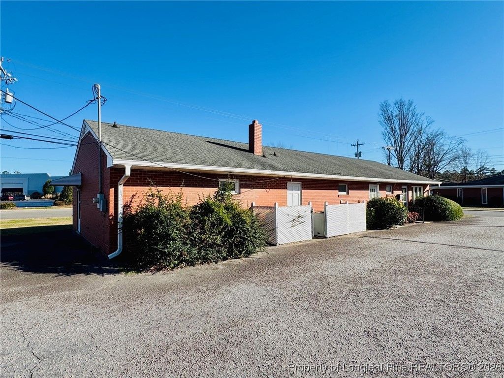 102 W 27th Street, Lumberton, NC 28358 — exterior