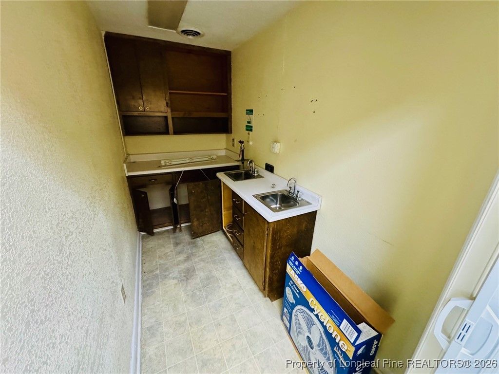 102 W 27th Street, Lumberton, NC 28358 — photo 21