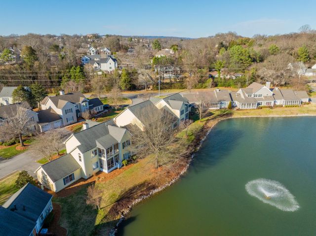 1213 Bridgewater Lane, Chattanooga, TN 37405