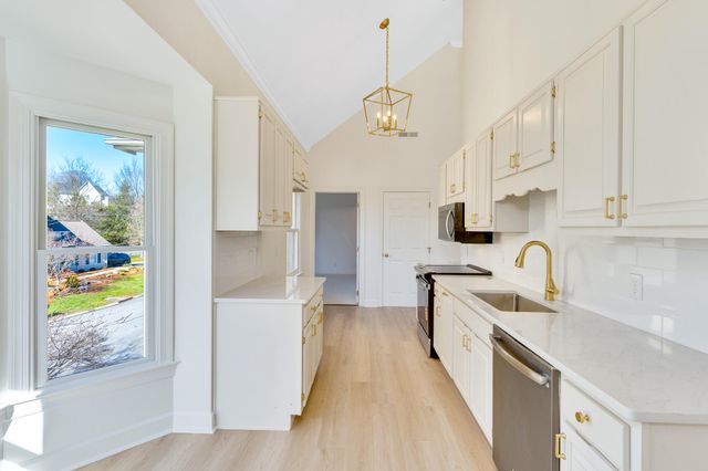 1213 Bridgewater Lane, Chattanooga, TN 37405