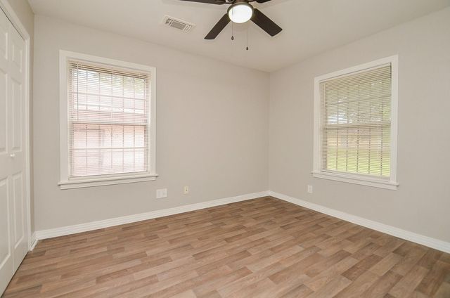 10403 Royal Oaks Drive, Houston, TX 77016