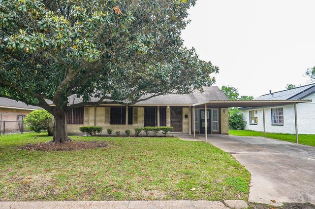 10403 Royal Oaks Drive, Houston, TX 77016