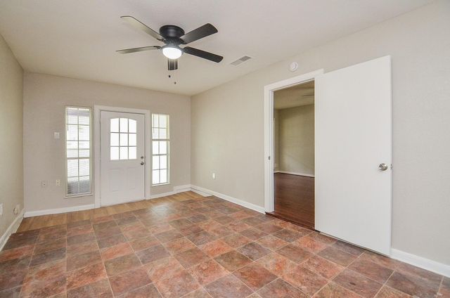 10403 Royal Oaks Drive, Houston, TX 77016