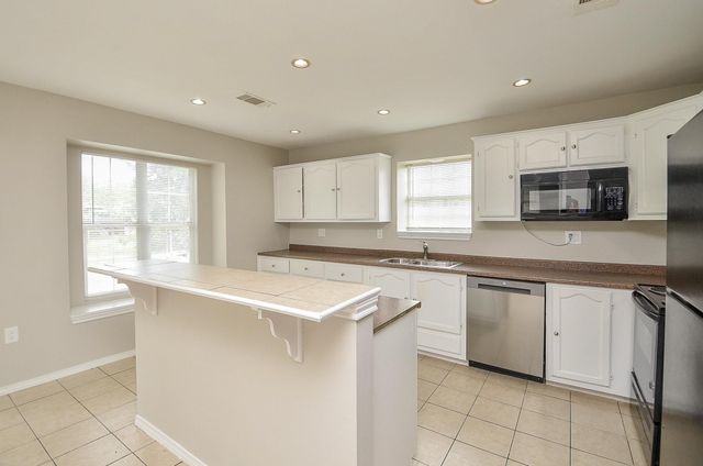 10403 Royal Oaks Drive, Houston, TX 77016