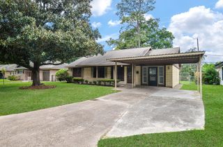 10403 Royal Oaks Drive, Houston, TX 77016