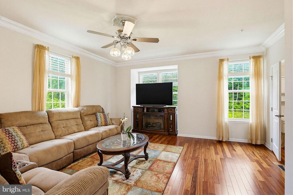 Image 14 of property listing at 10101 CAMPBELL BLVD, Middle River, MD 21220