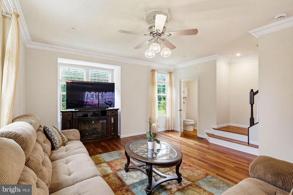 Image 15 of property listing at 10101 CAMPBELL BLVD, Middle River, MD 21220