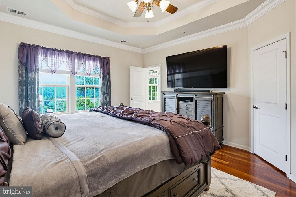 Image 20 of property listing at 10101 CAMPBELL BLVD, Middle River, MD 21220