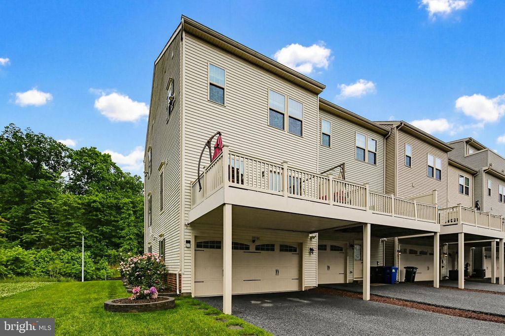Image 32 of property listing at 10101 CAMPBELL BLVD, Middle River, MD 21220