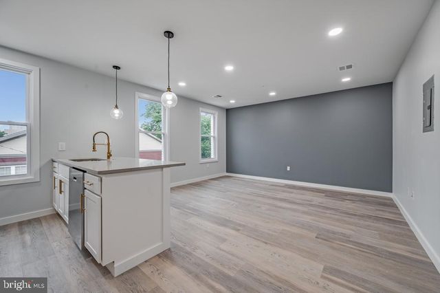 3615 MELON ST, Philadelphia, PA 19104
