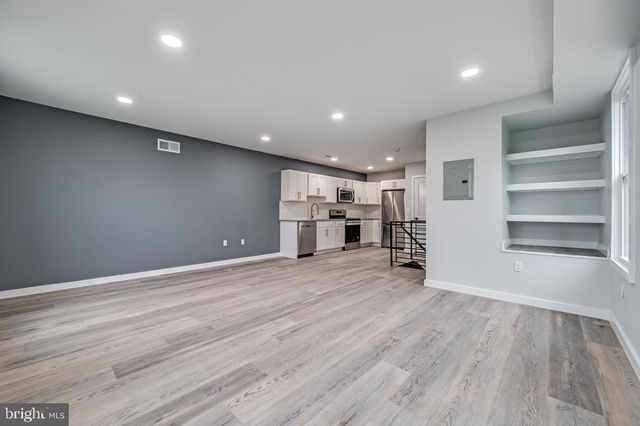 3615 MELON ST, Philadelphia, PA 19104